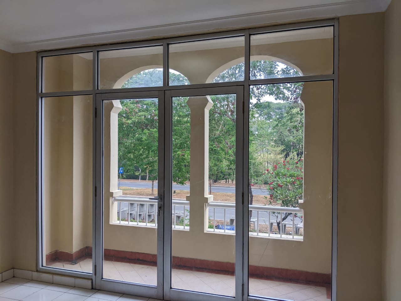 DiSewakan Ruko di Ruko Spanish Square Deltamas Cikarang